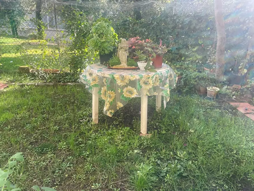 Immagine 6 di Porzione di casa in vendita  a Carrara