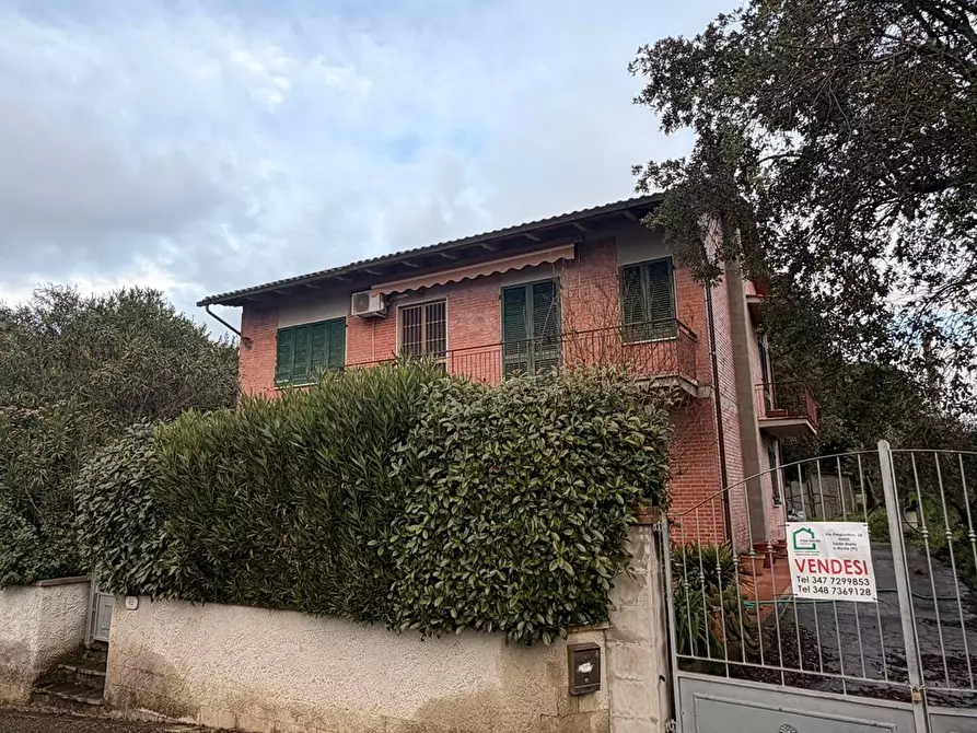 Immagine 4 di Casa indipendente in vendita  a Santa Maria A Monte