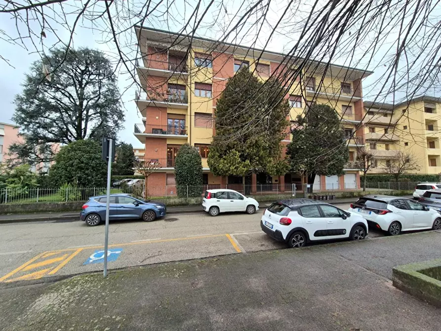 Immagine 26 di Appartamento in vendita  a Lucca