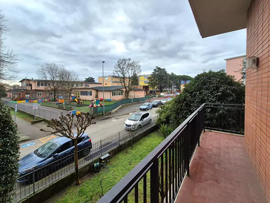 Immagine 21 di Appartamento in vendita  a Lucca