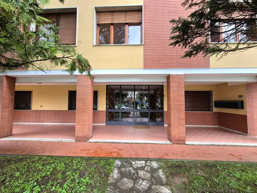 Immagine 25 di Appartamento in vendita  a Lucca