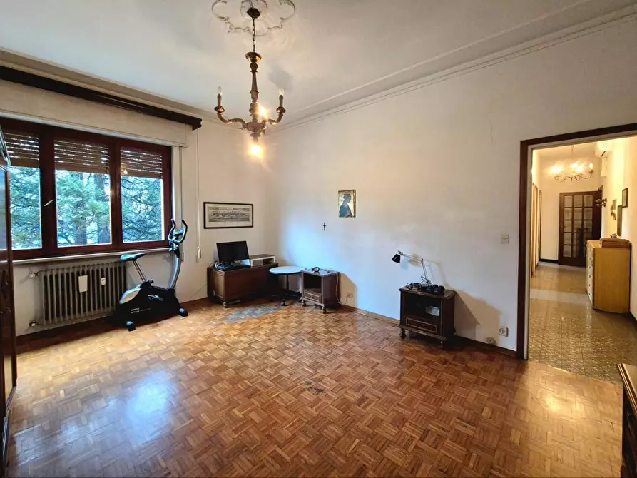 Immagine 14 di Appartamento in vendita  a Lucca