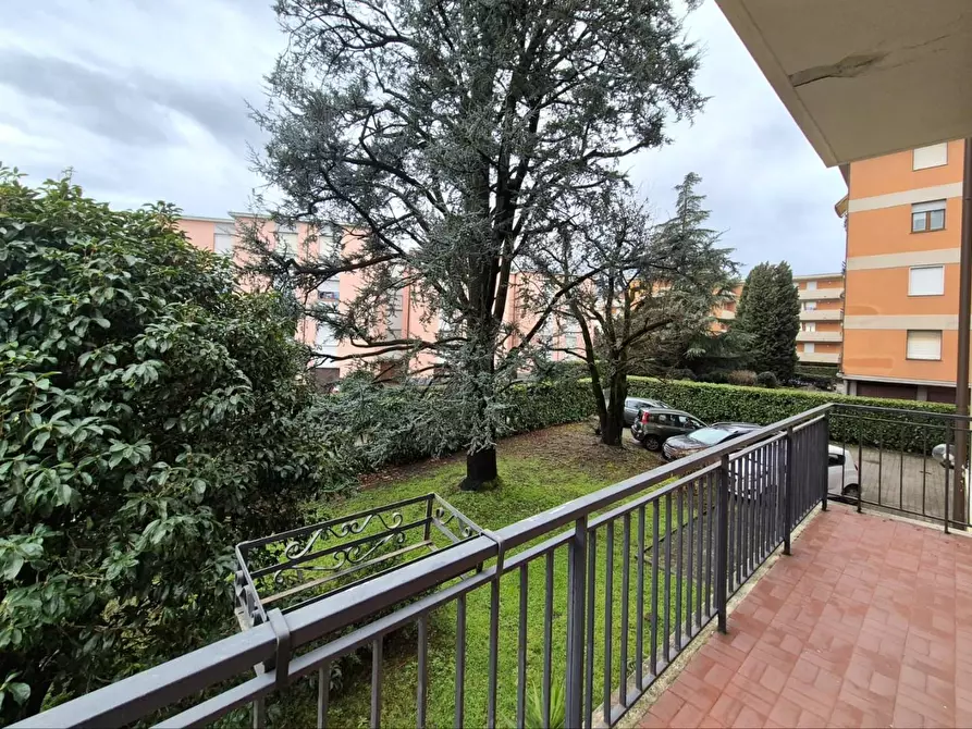 Immagine 22 di Appartamento in vendita  a Lucca