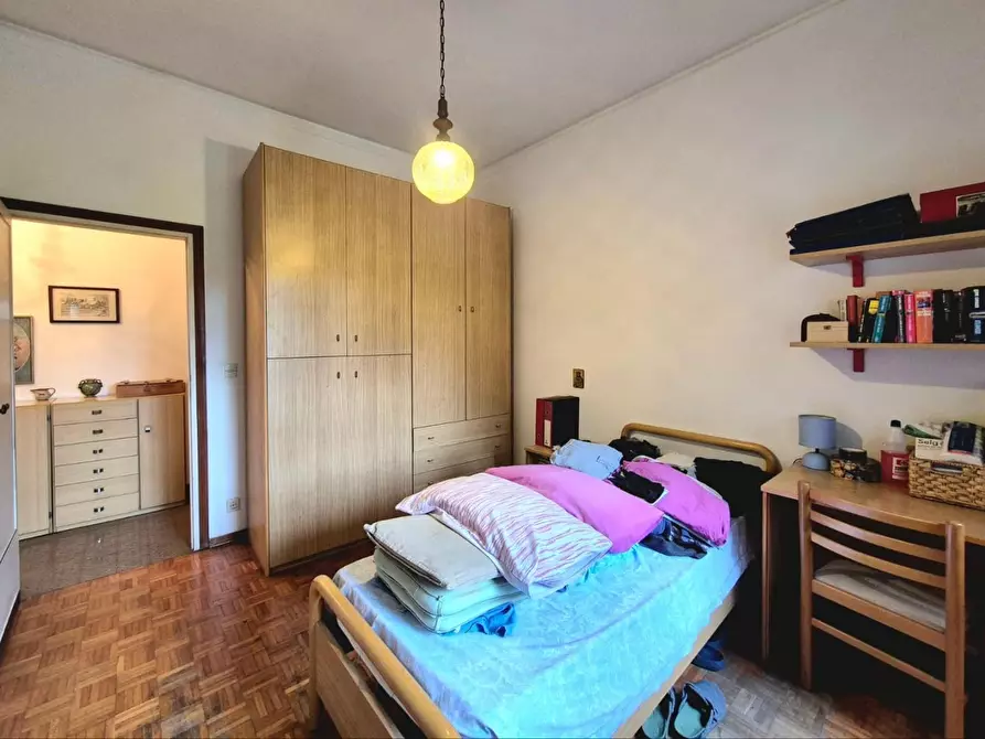 Immagine 15 di Appartamento in vendita  a Lucca