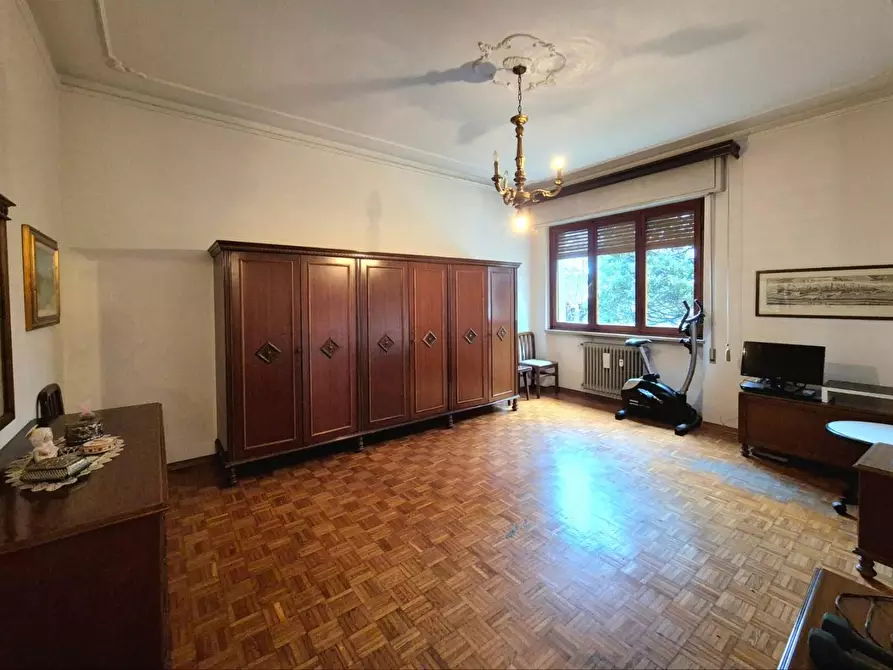 Immagine 13 di Appartamento in vendita  a Lucca