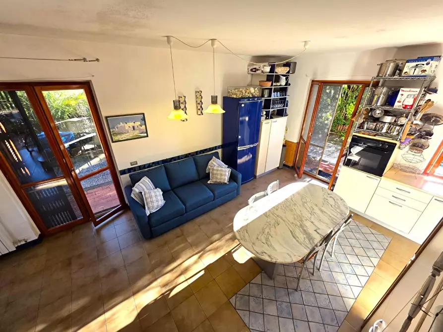 Immagine 16 di Villetta a schiera in vendita  a Massa