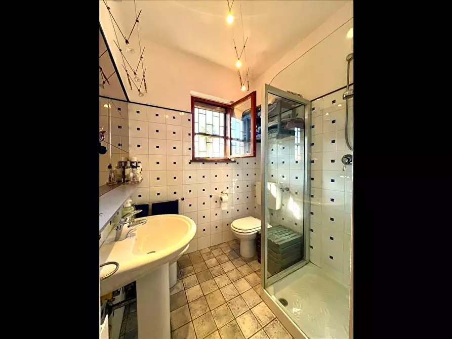 Immagine 7 di Villetta a schiera in vendita  a Massa