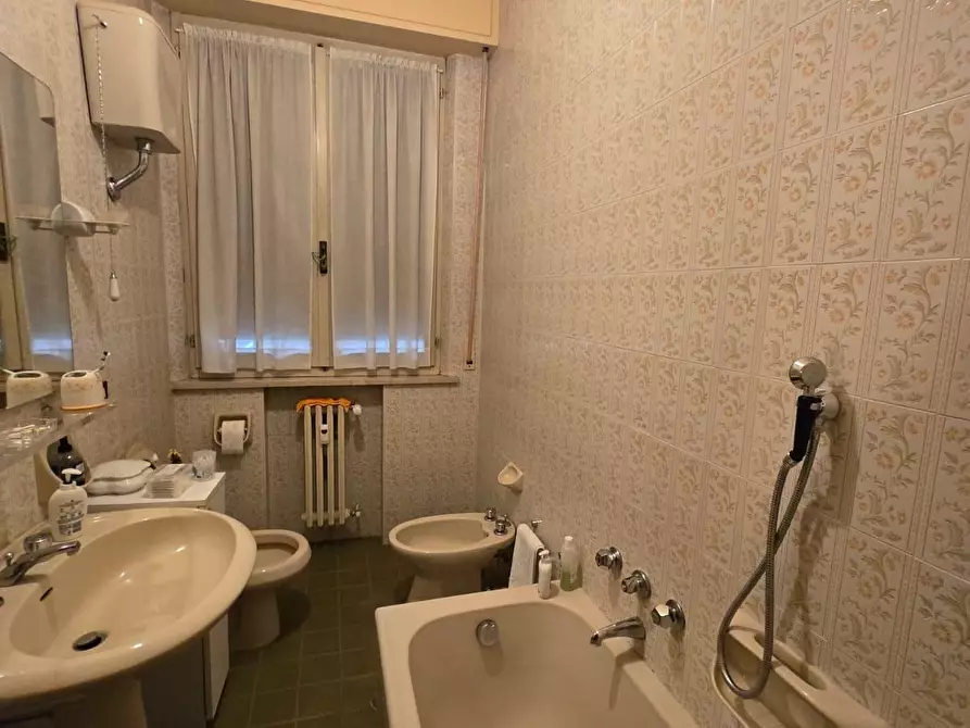 Immagine 9 di Appartamento in vendita  a Siena