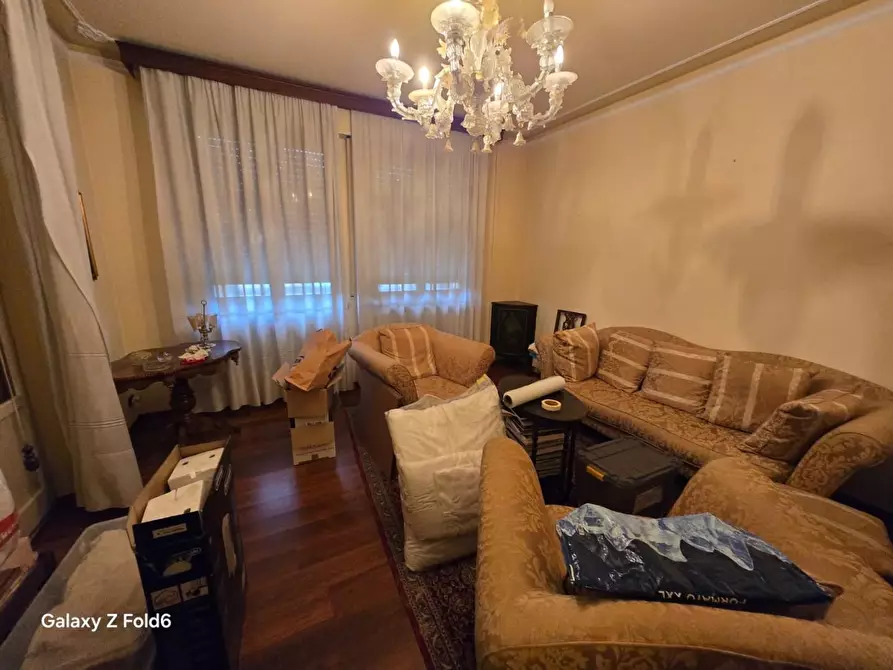 Immagine 3 di Appartamento in vendita  a Siena