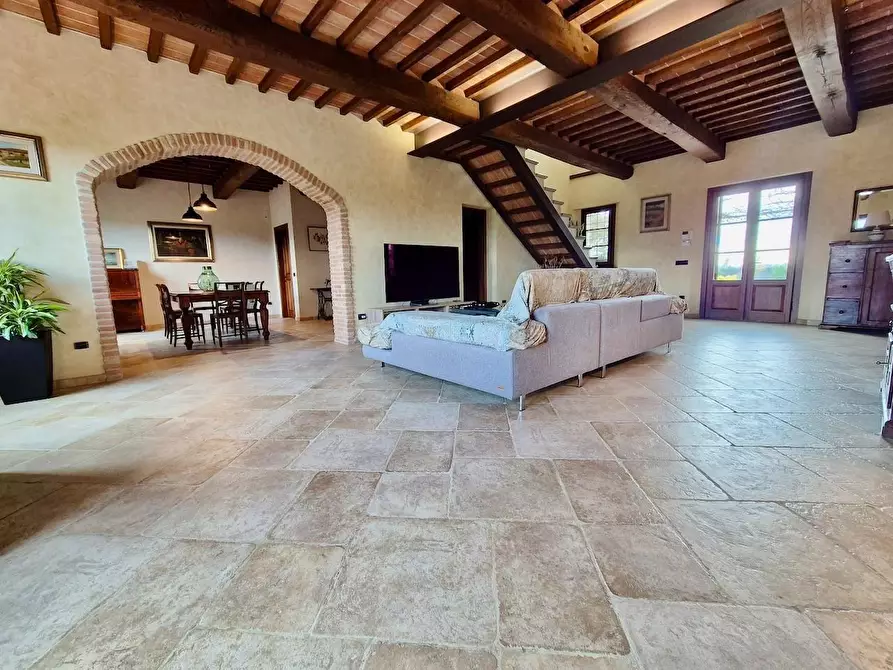 Immagine 24 di Casa colonica in vendita  a Cascina