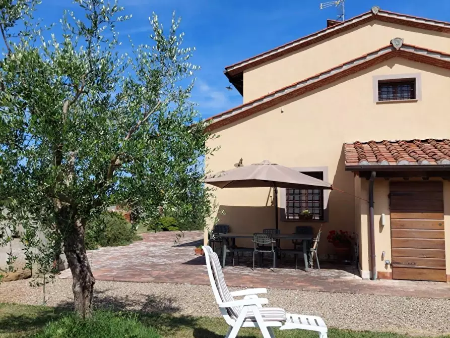 Immagine 7 di Casa colonica in vendita  a Cascina