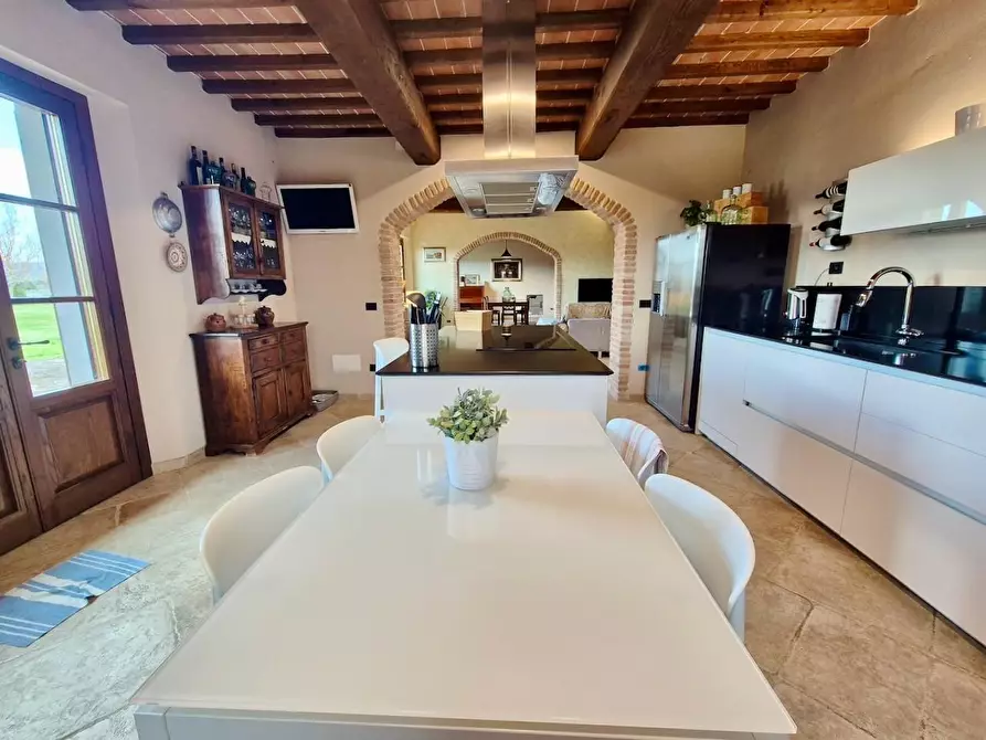 Immagine 5 di Casa colonica in vendita  a Cascina