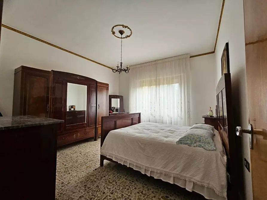 Immagine 14 di Villa in vendita  a Cascina