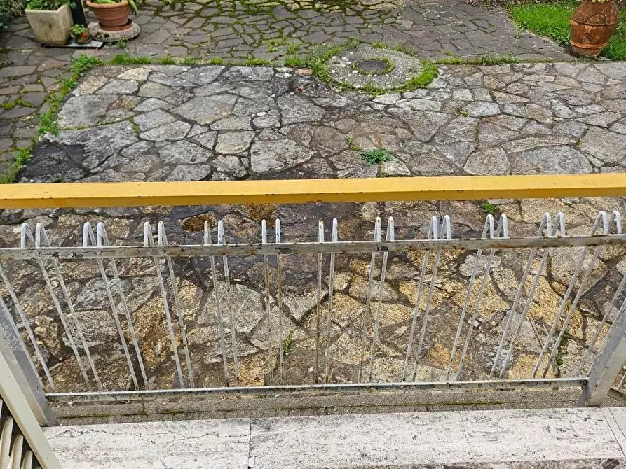 Immagine 6 di Villa in vendita  a Cascina