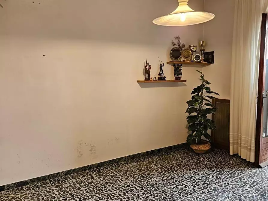 Immagine 19 di Villa in vendita  a Cascina