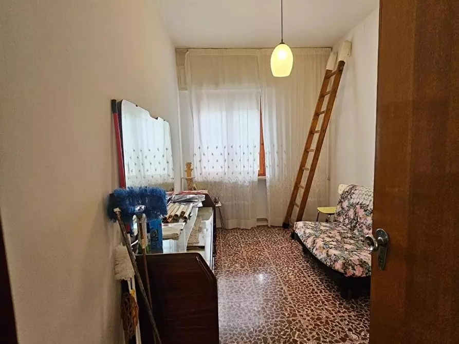 Immagine 15 di Villa in vendita  a Cascina