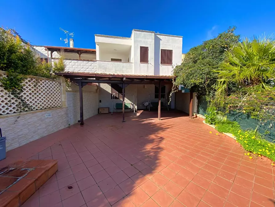 Immagine 2 di Casa bifamiliare in vendita  a Porto Cesareo