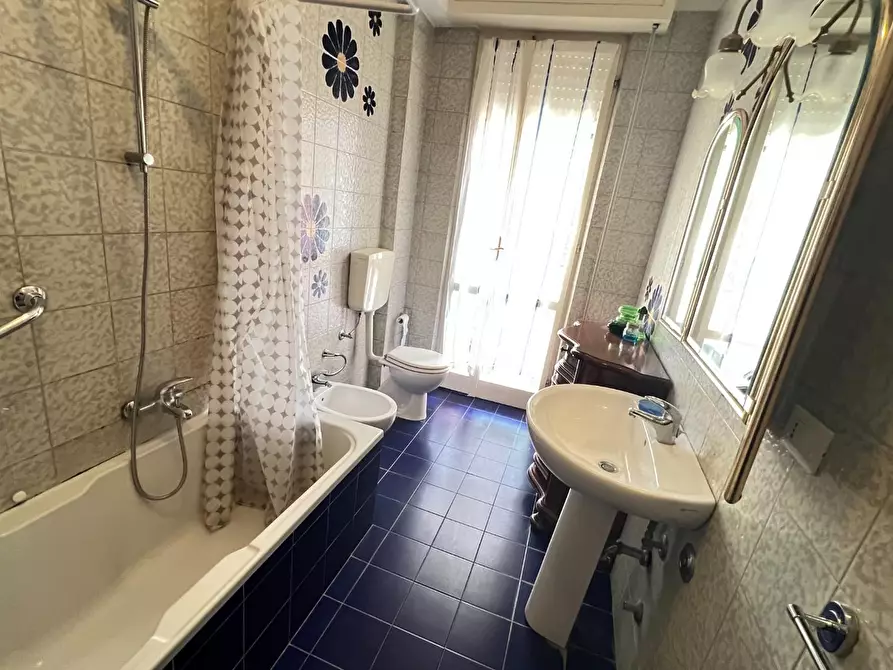 Immagine 24 di Appartamento in vendita  a Massa