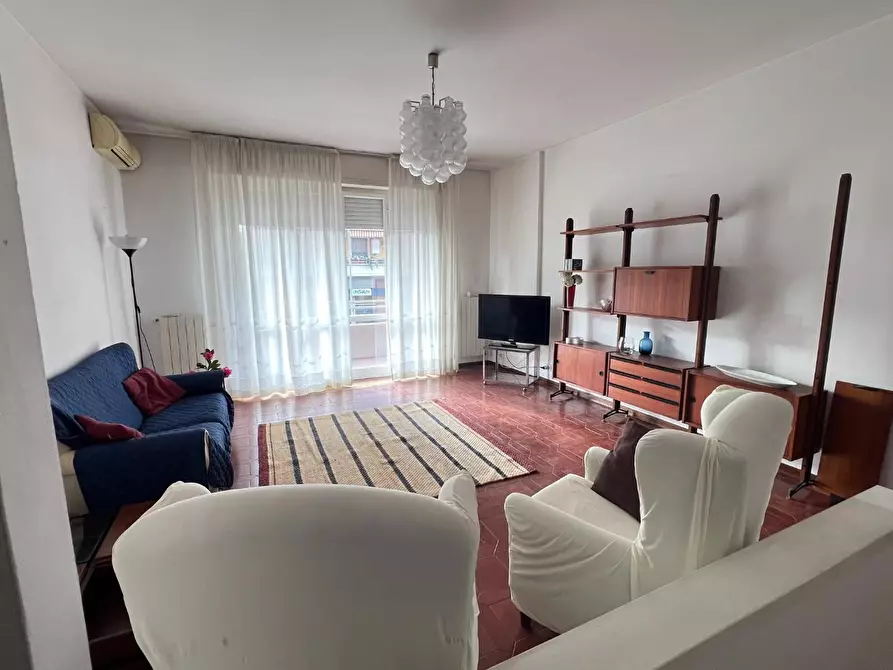 Immagine 8 di Appartamento in vendita  a Massa