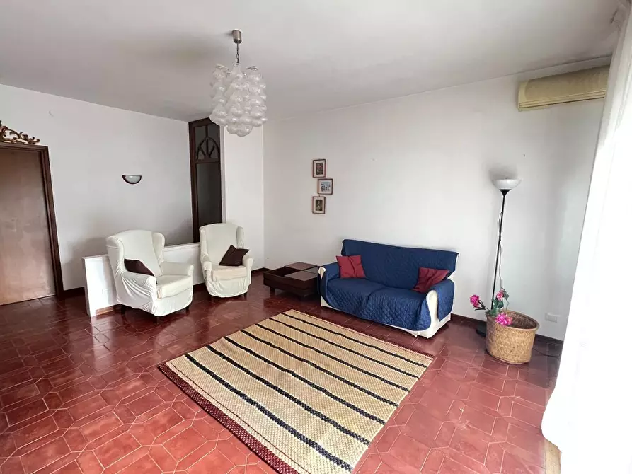 Immagine 9 di Appartamento in vendita  a Massa