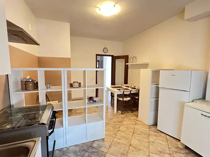 Immagine 5 di Appartamento in vendita  a Massa