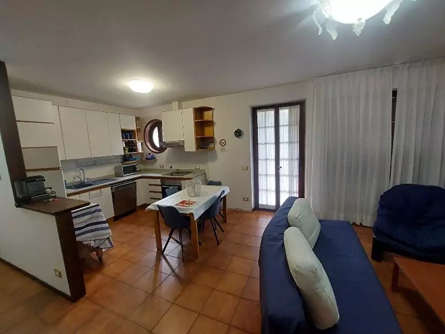 Immagine 14 di Casa bifamiliare in vendita  a Massa