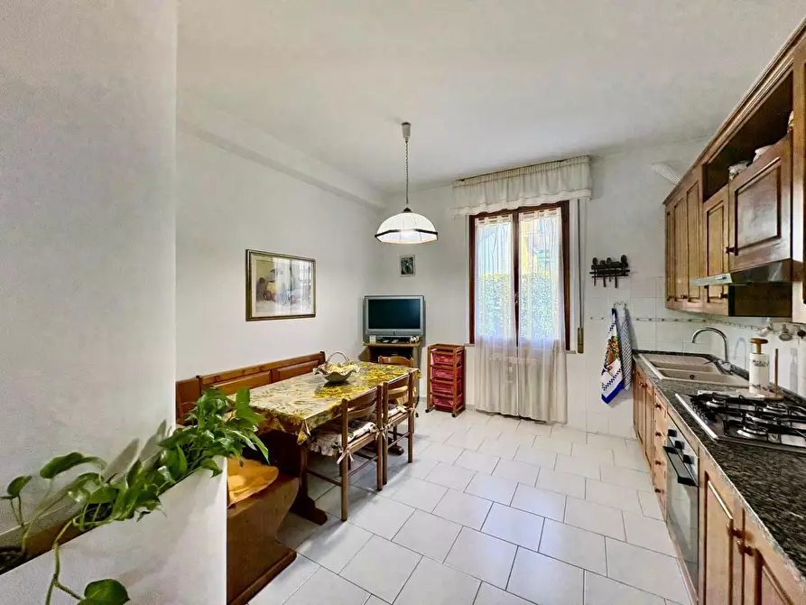 Immagine 10 di Appartamento in vendita  a Castelfiorentino