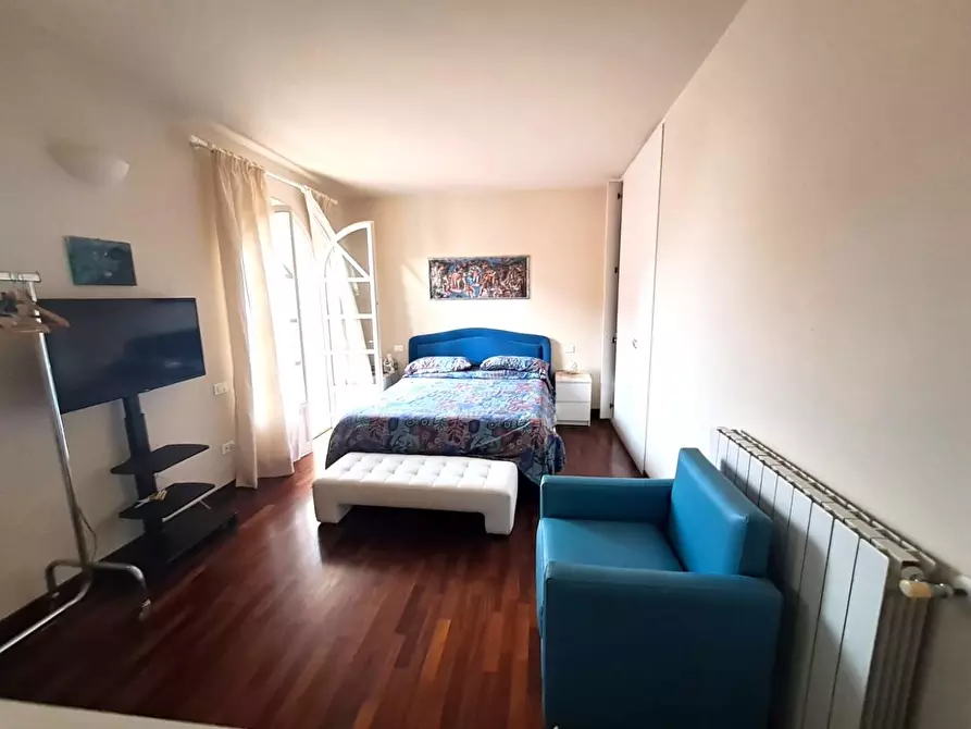 Immagine 16 di Villa in affitto  a Montignoso