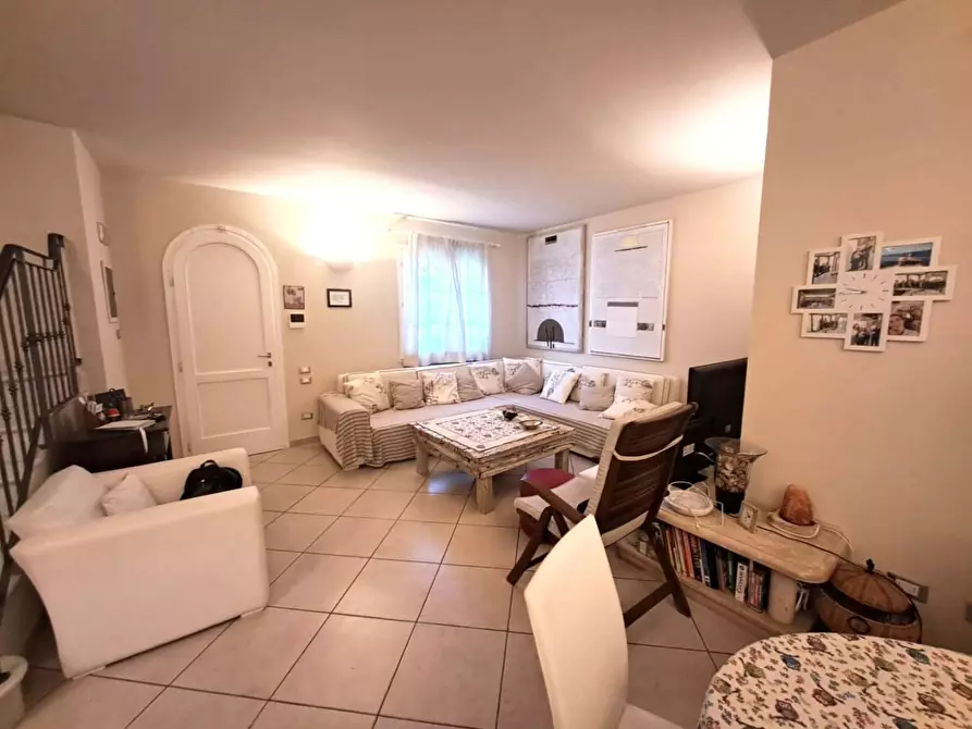 Immagine 4 di Villa in affitto  a Montignoso