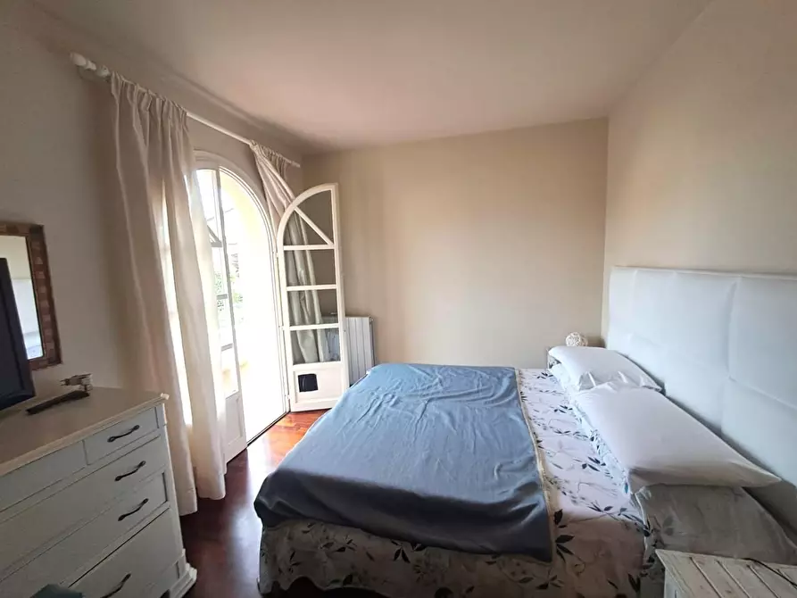 Immagine 18 di Villa in affitto  a Montignoso