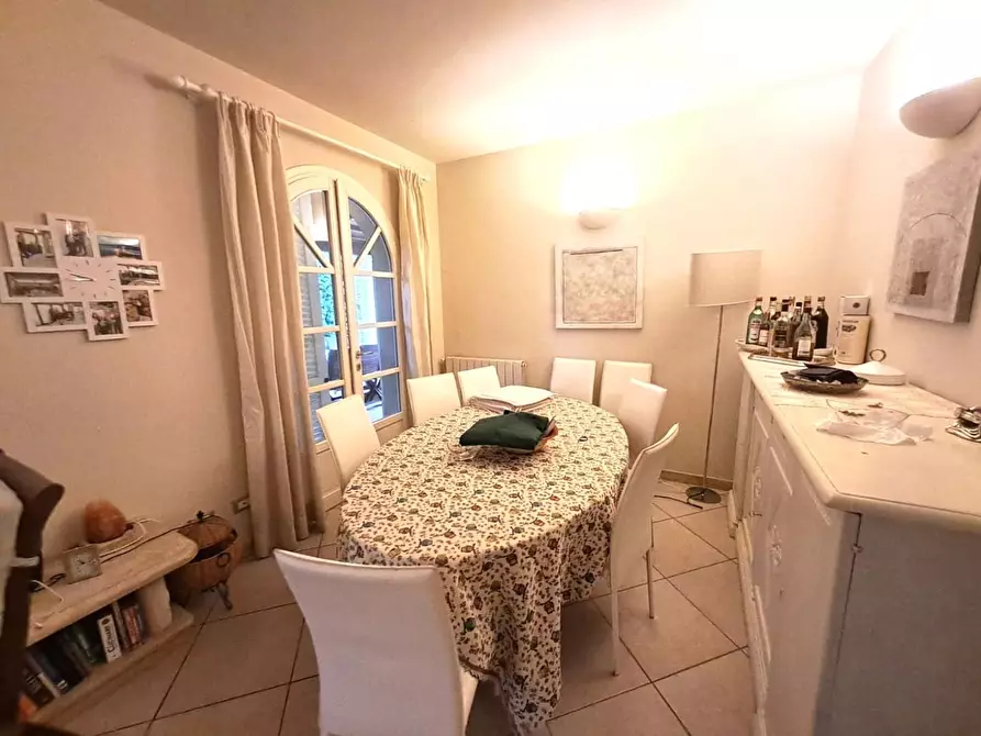 Immagine 7 di Villa in affitto  a Montignoso