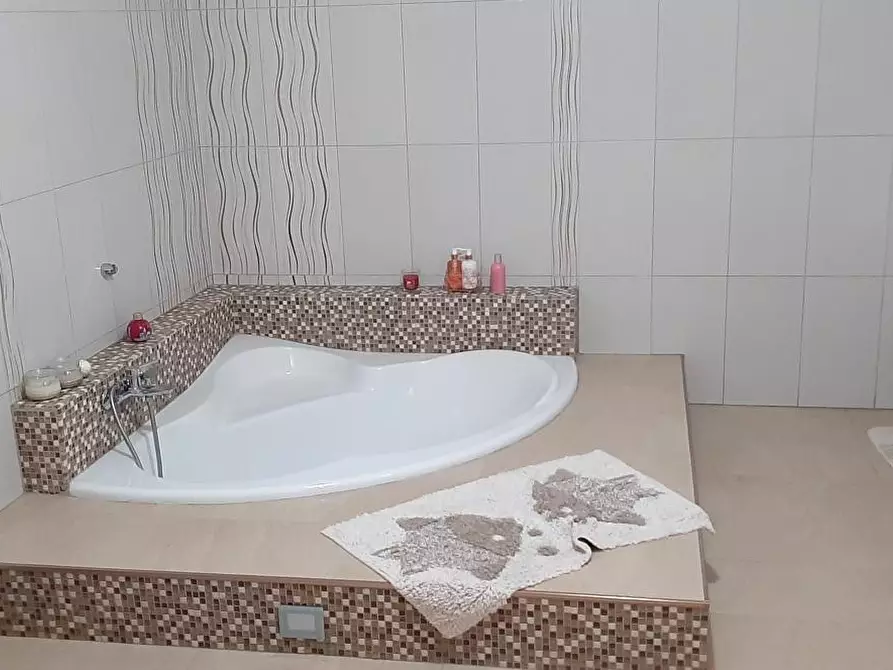 Immagine 12 di Villetta a schiera in vendita  a Rosignano Marittimo