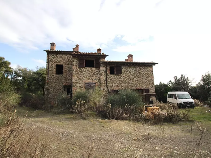 Immagine 3 di Casa colonica in vendita  a Murlo
