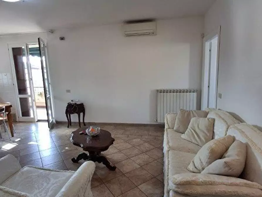 Immagine 2 di Appartamento in vendita  a Empoli