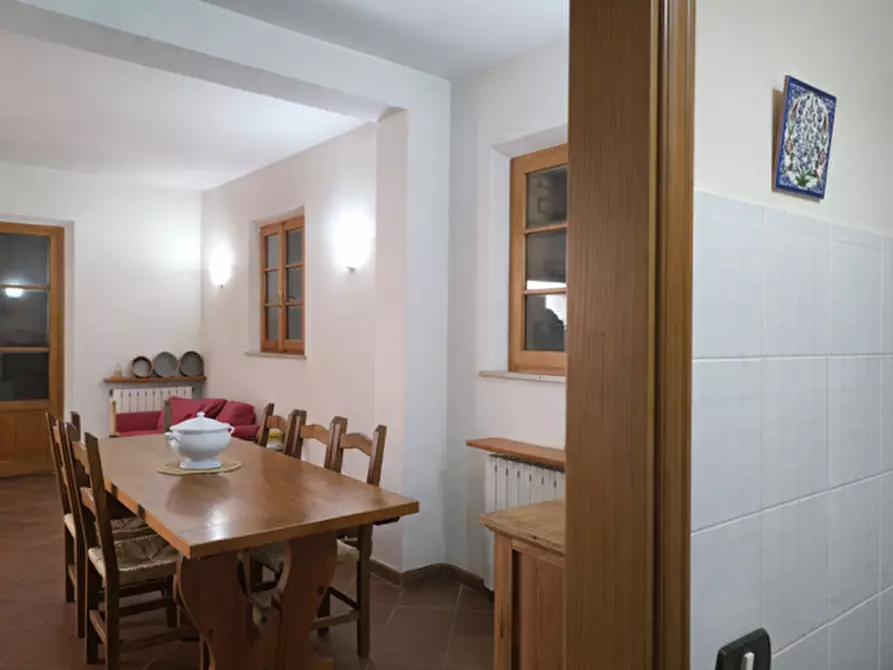 Immagine 7 di Casa colonica in vendita  a Torrita Di Siena