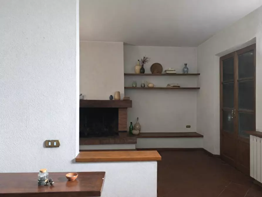 Immagine 13 di Casa colonica in vendita  a Torrita Di Siena