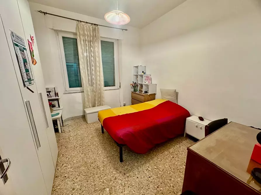Immagine 16 di Appartamento in vendita  a Siena