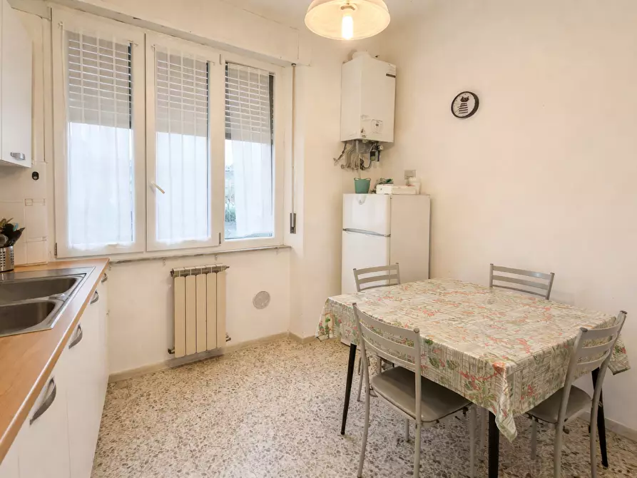 Immagine 2 di Appartamento in vendita  a Siena
