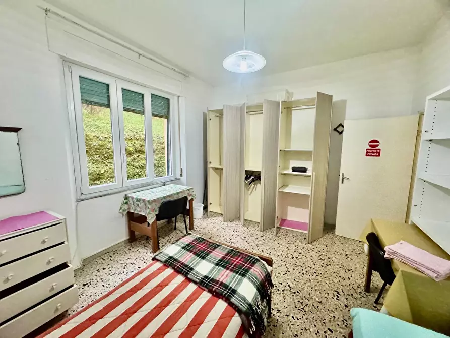Immagine 10 di Appartamento in vendita  a Siena