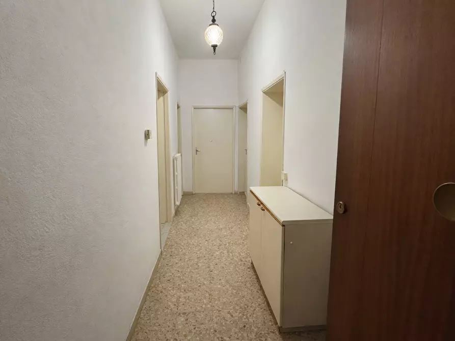Immagine 5 di Appartamento in vendita  a Siena
