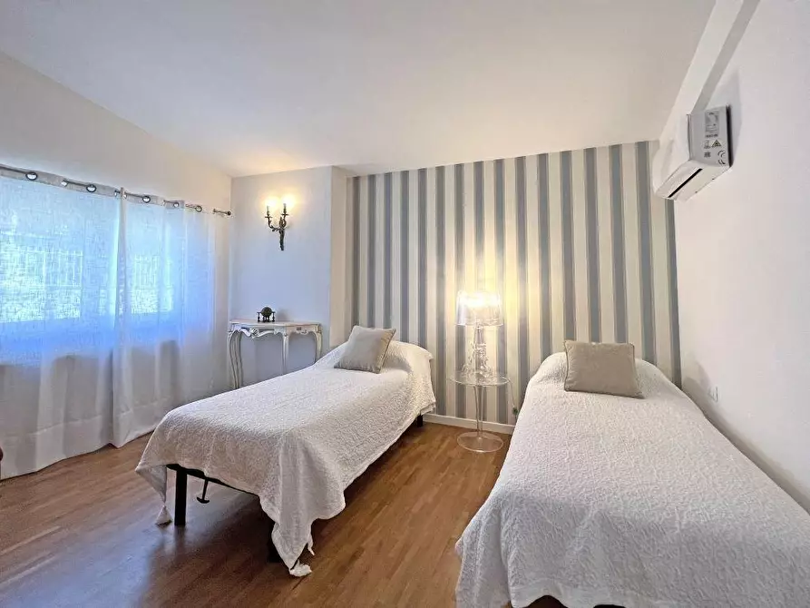 Immagine 20 di Villa in vendita  a Castelnuovo Magra