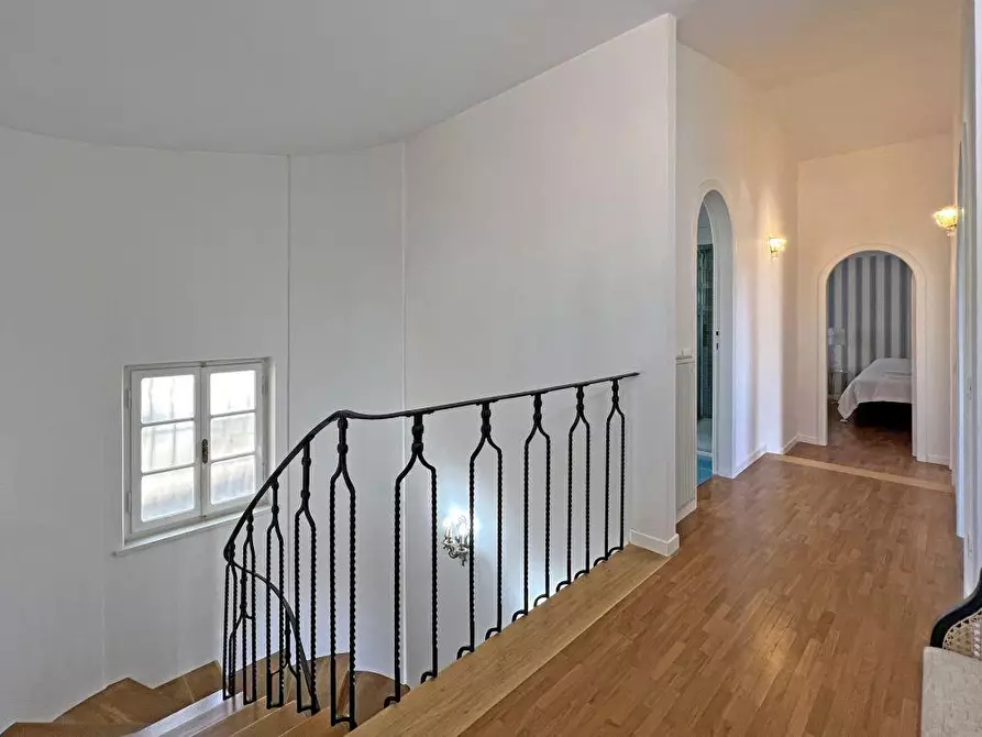 Immagine 18 di Villa in vendita  a Castelnuovo Magra