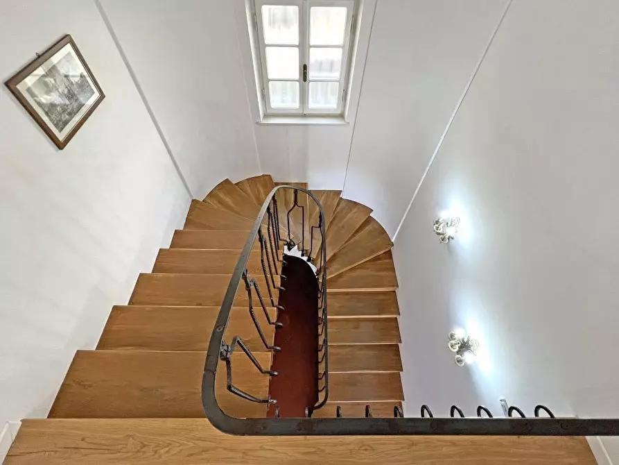 Immagine 16 di Villa in vendita  a Castelnuovo Magra