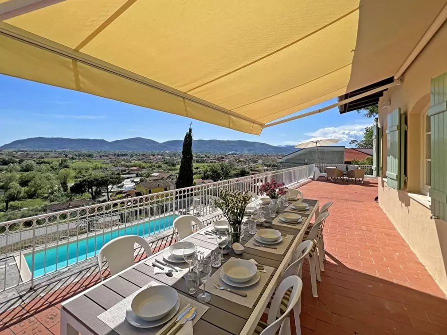 Immagine 26 di Villa in vendita  a Castelnuovo Magra