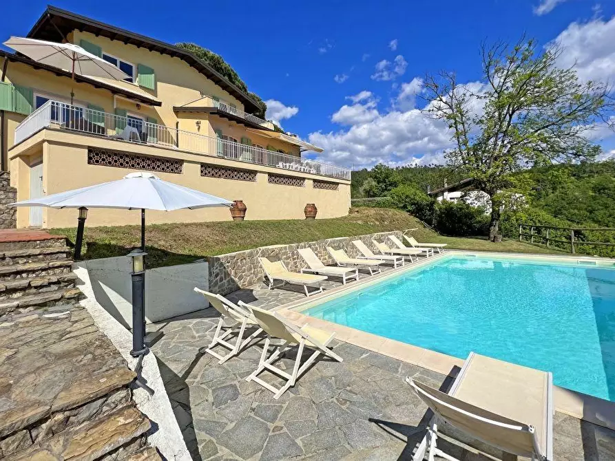 Immagine 28 di Villa in vendita  a Castelnuovo Magra