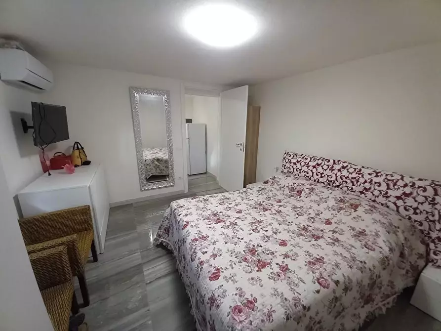 Immagine 14 di Appartamento in vendita  a Montignoso