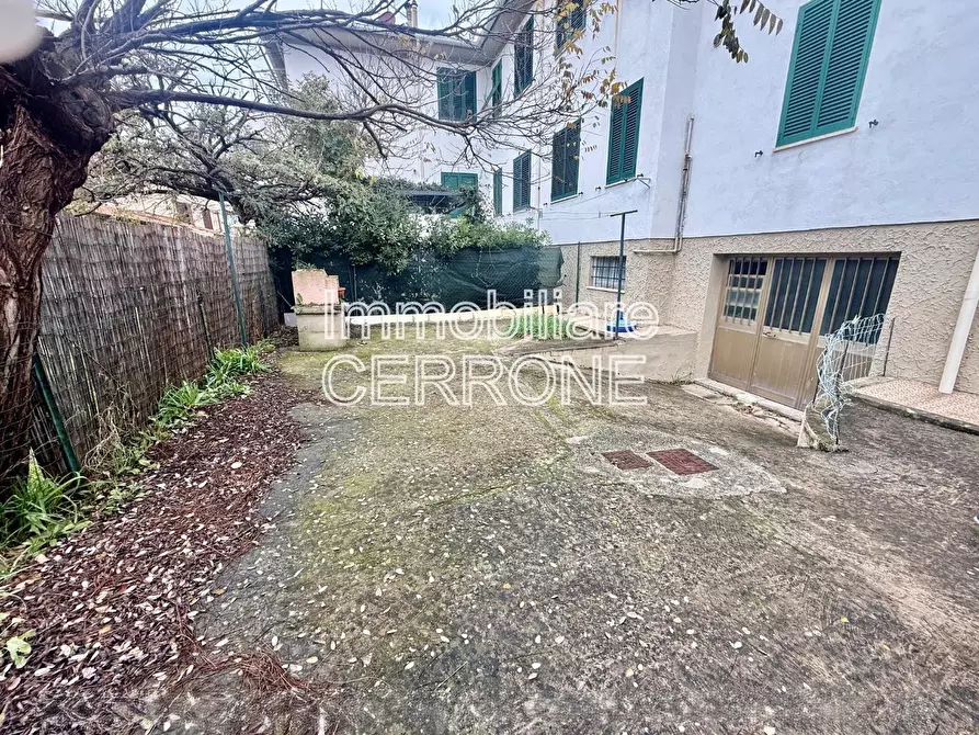 Immagine 30 di Appartamento in vendita  a Cecina