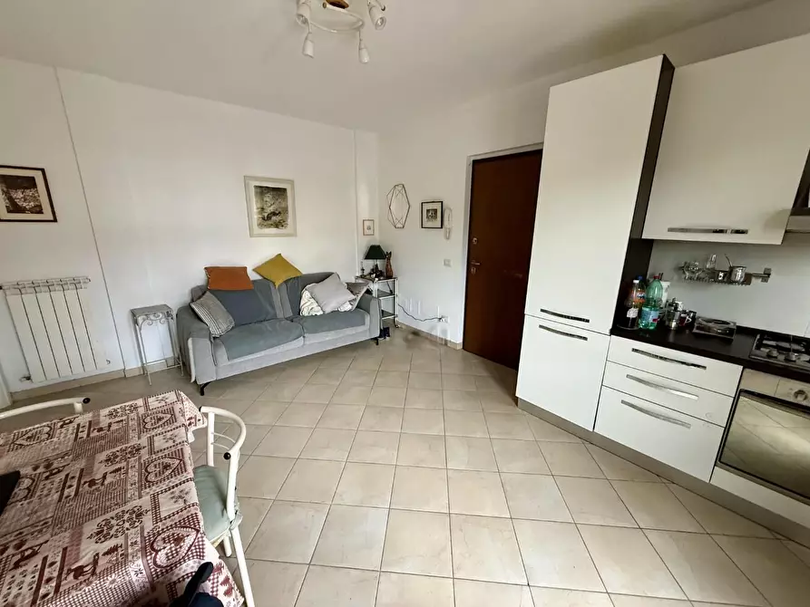 Immagine 2 di Appartamento in vendita  a Cascina