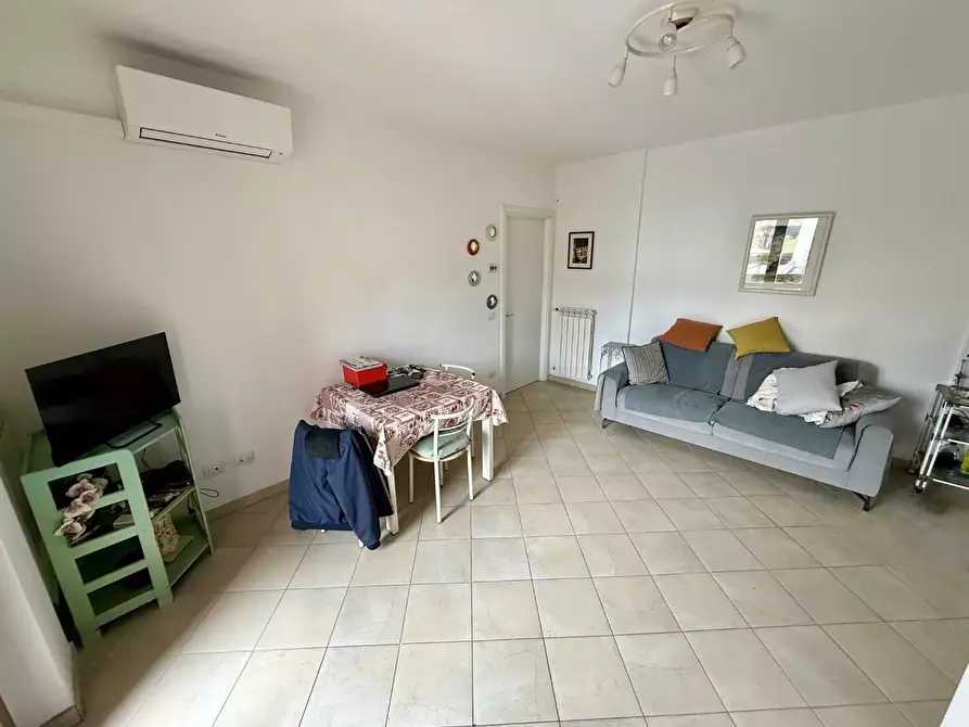Immagine 3 di Appartamento in vendita  a Cascina