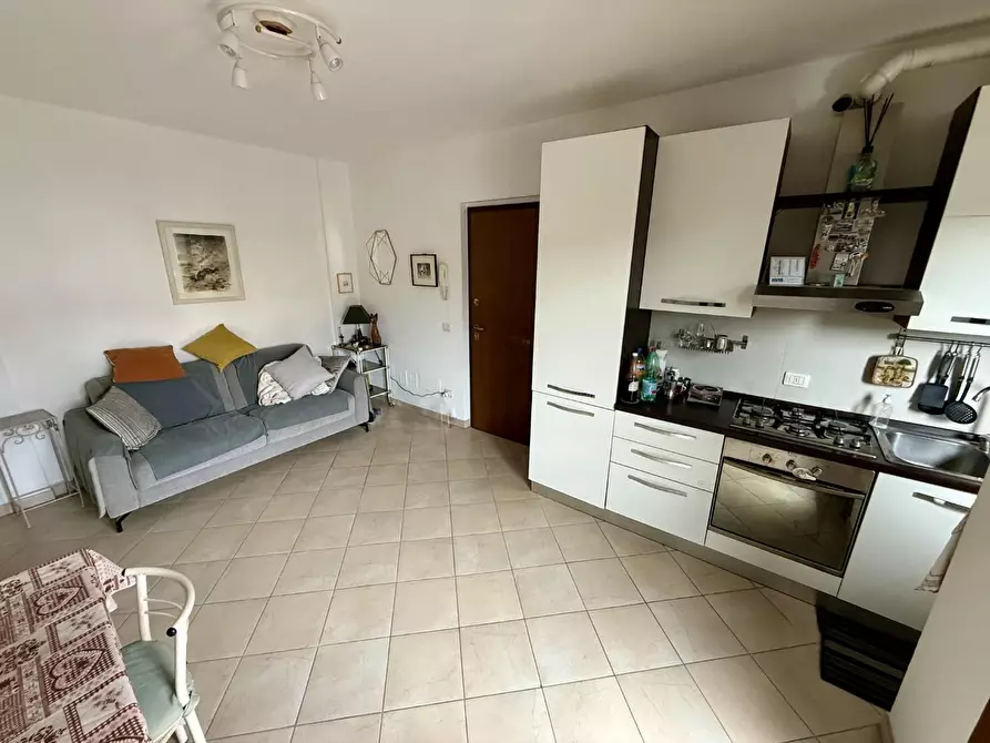 Immagine 8 di Appartamento in vendita  a Cascina